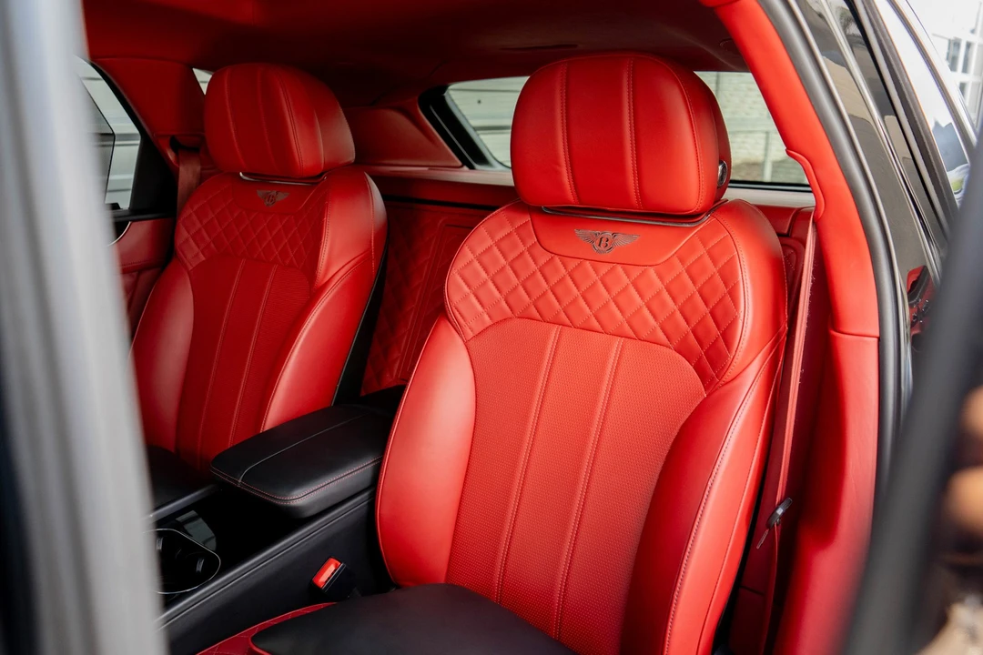 2017 Bentley Bentayga - Image 23 of 31