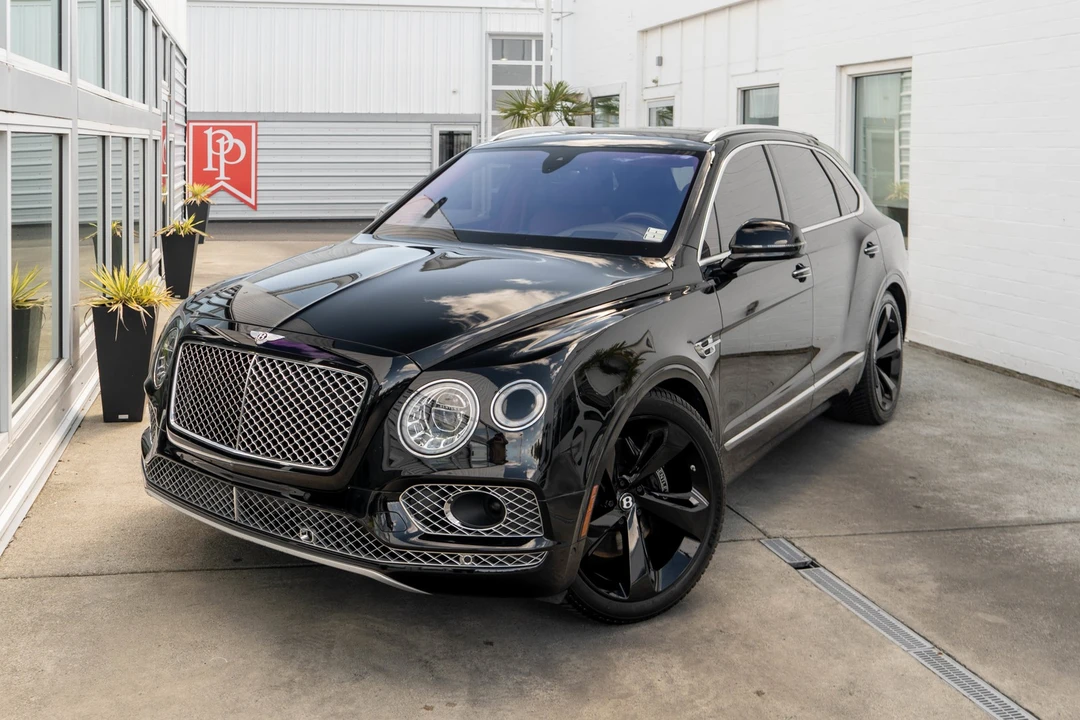 2017 Bentley Bentayga - Image 2 of 31