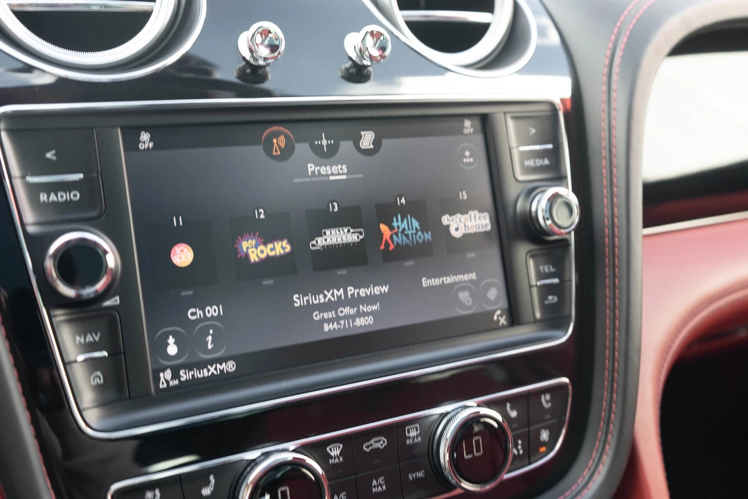 2017 Bentley Bentayga - Image 20 of 31