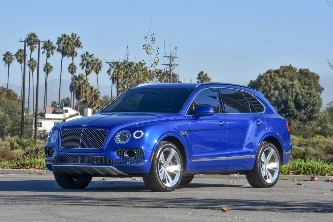 2017 Bentley Bentayga - Image 11 of 31