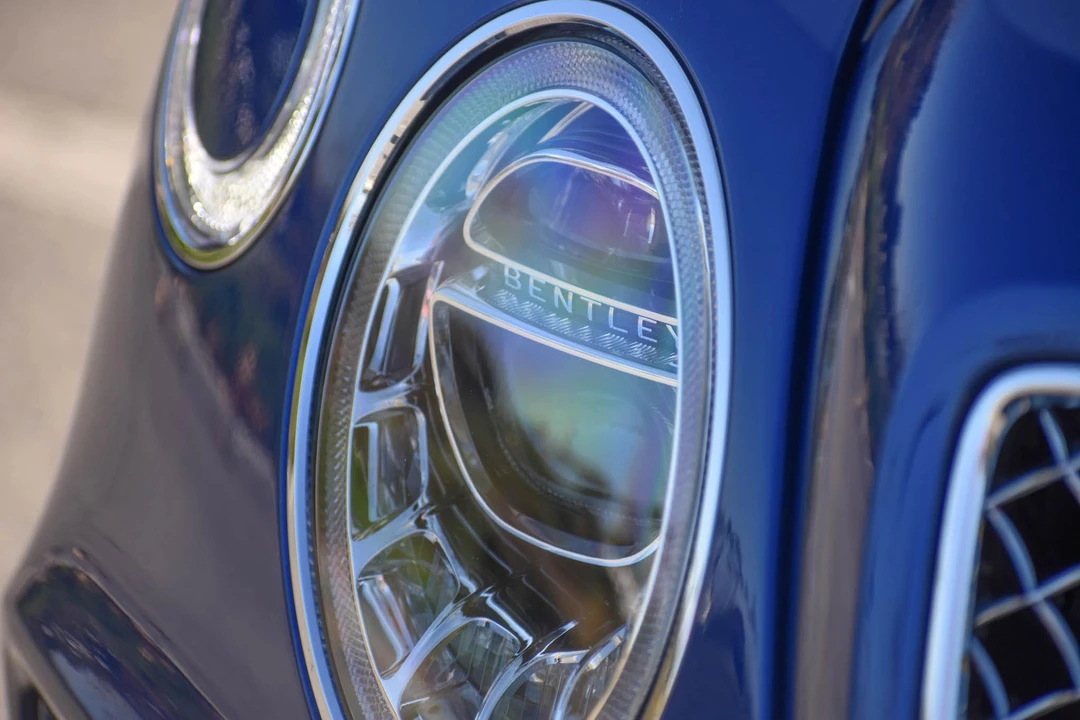 2017 Bentley Bentayga - Image 24 of 31