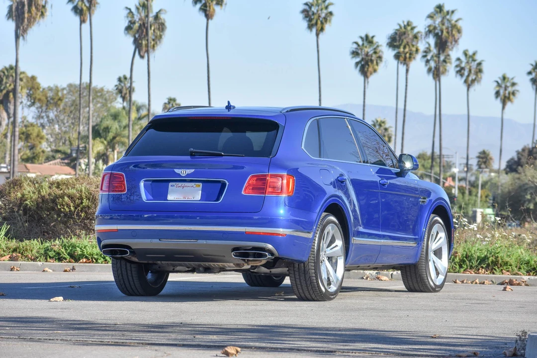 2017 Bentley Bentayga - Image 12 of 31
