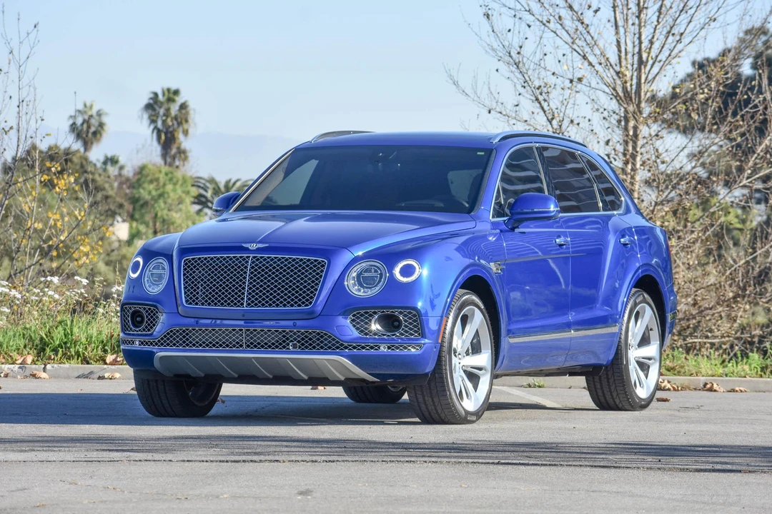 2017 Bentley Bentayga - Image 7 of 31