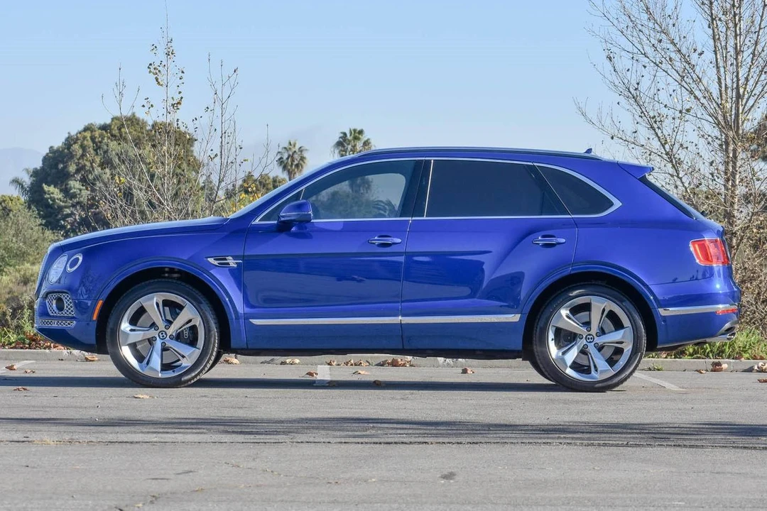 2017 Bentley Bentayga - Image 3 of 31
