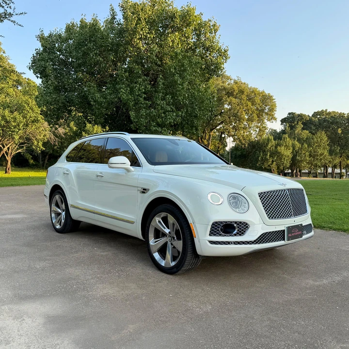 2017 Bentley Bentayga - Image 14 of 31