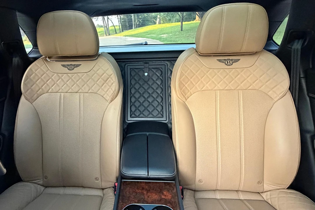 2017 Bentley Bentayga - Image 23 of 31