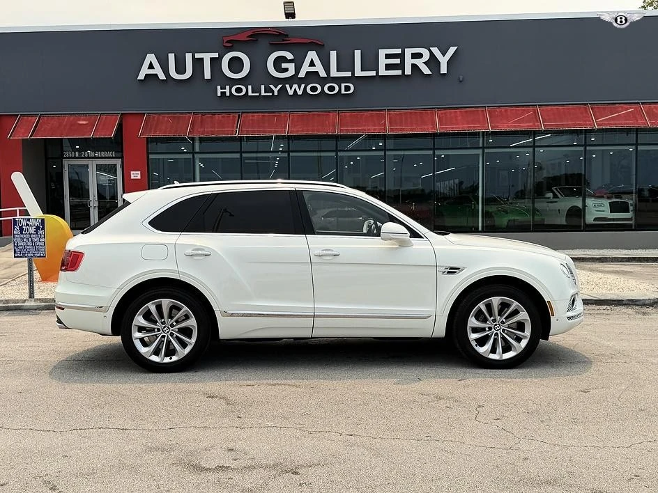 2017 Bentley Bentayga - Image 9 of 31