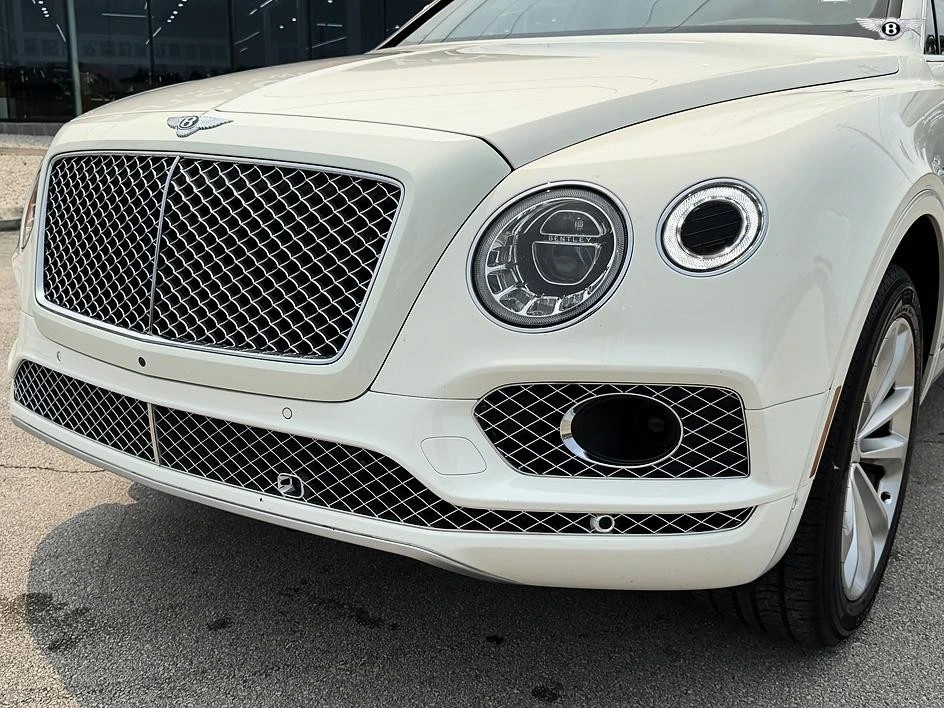 2017 Bentley Bentayga - Image 27 of 31
