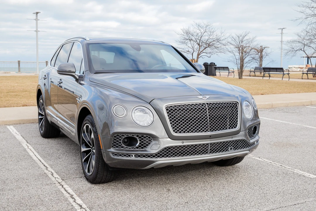2017 Bentley Bentayga - Image 14 of 31