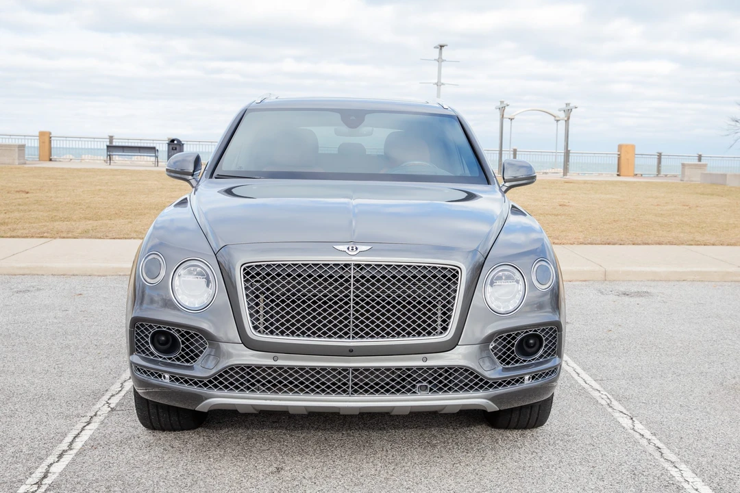 2017 Bentley Bentayga - Image 15 of 31