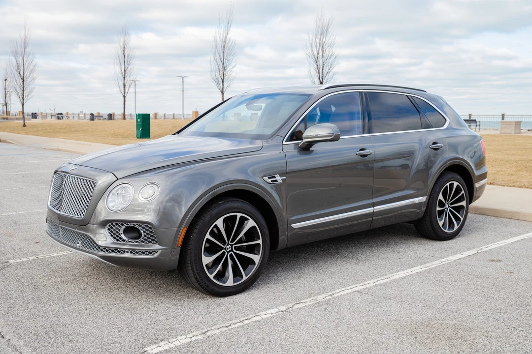 2017 Bentley Bentayga - Image 4 of 31