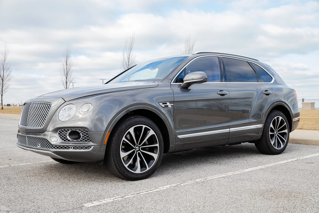 2017 Bentley Bentayga - Image 5 of 31