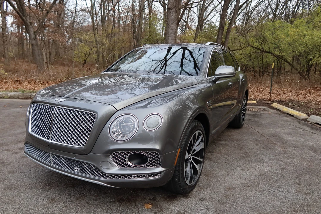 2017 Bentley Bentayga - Image 18 of 31