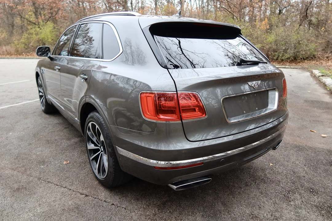 2017 Bentley Bentayga - Image 31 of 31