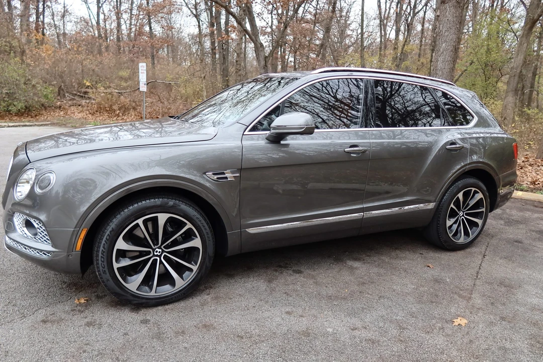 2017 Bentley Bentayga - Image 22 of 31