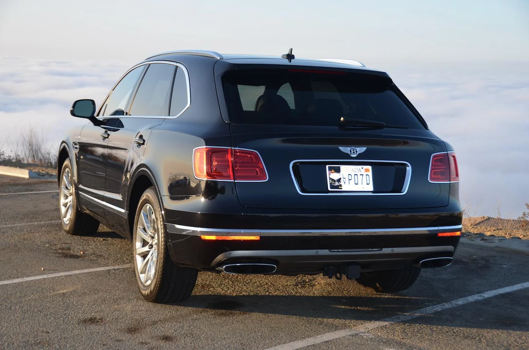 2017 Bentley Bentayga - Image 3 of 31
