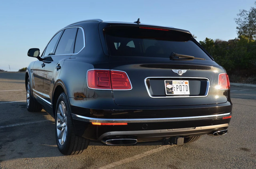 2017 Bentley Bentayga - Image 15 of 31