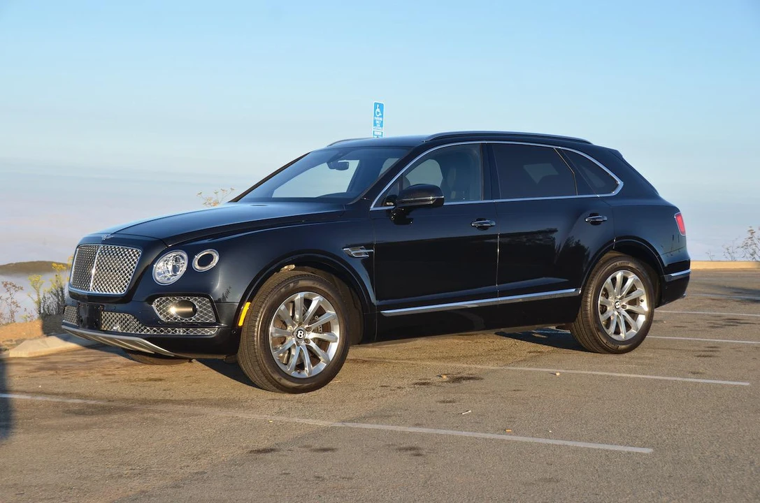 2017 Bentley Bentayga - Image 10 of 31