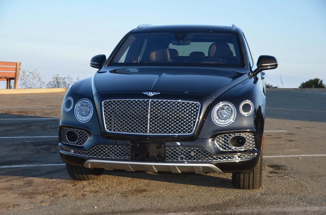 2017 Bentley Bentayga - Image 8 of 31