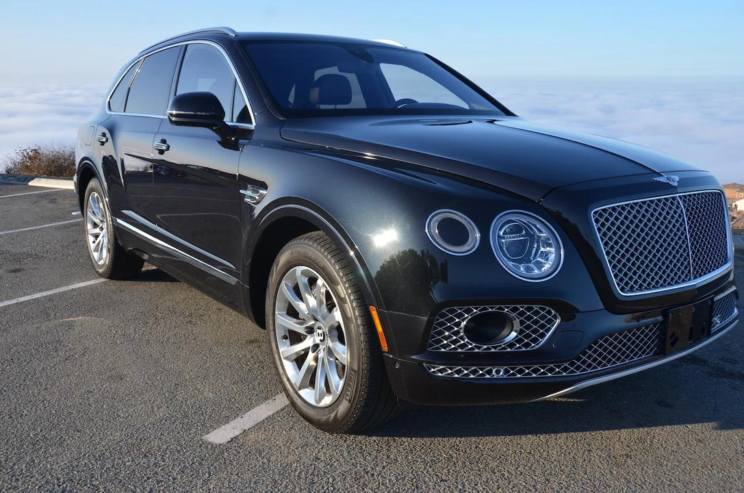 2017 Bentley Bentayga - Image 27 of 31