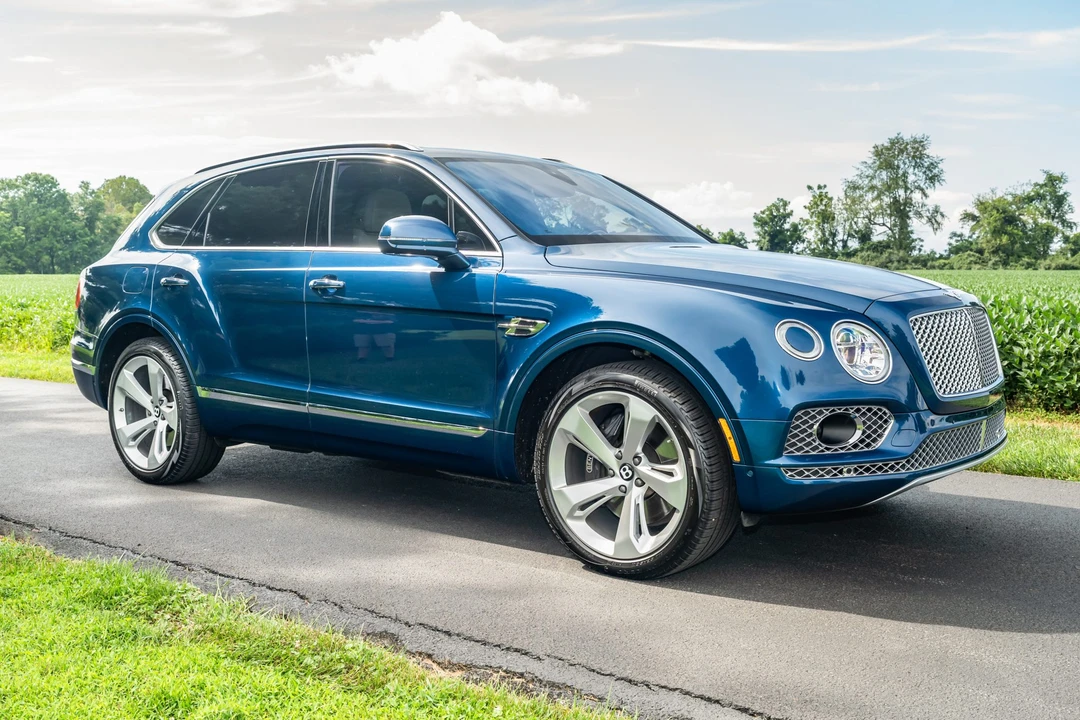 2017 Bentley Bentayga - Image 7 of 31