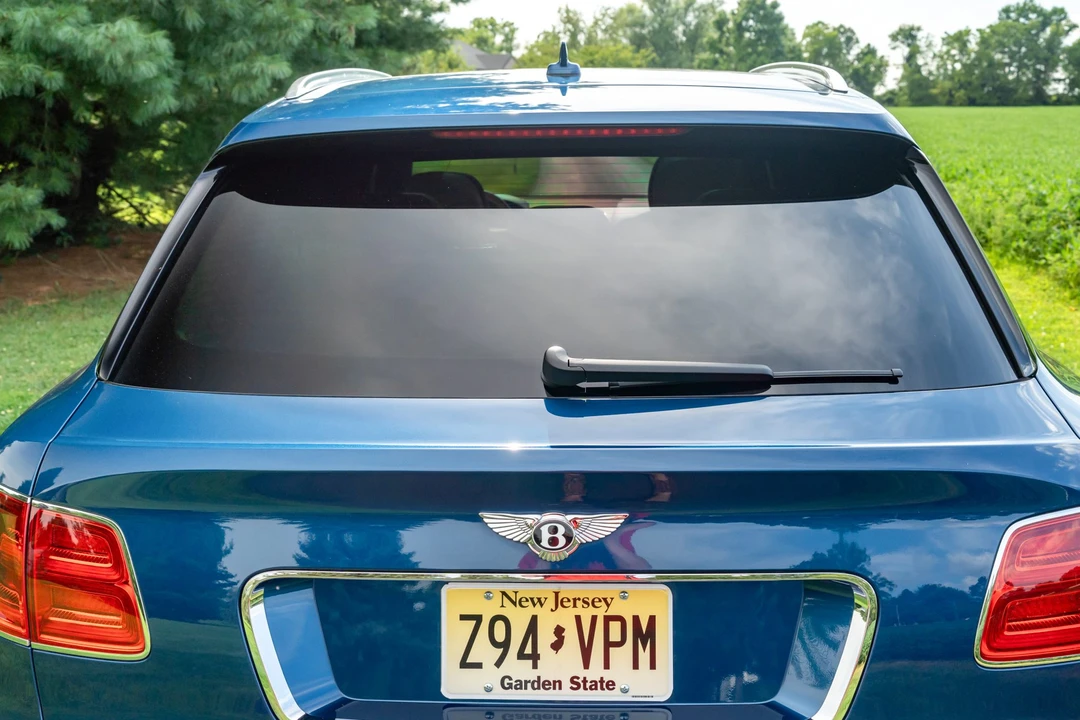 2017 Bentley Bentayga - Image 24 of 31