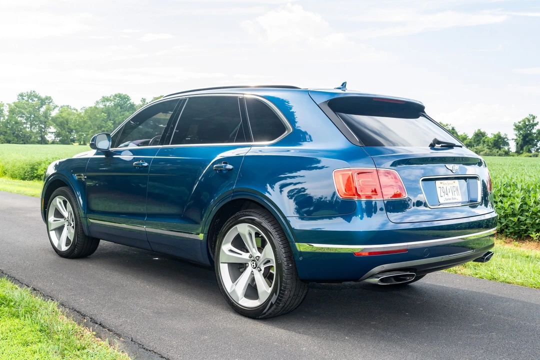 2017 Bentley Bentayga - Image 11 of 31