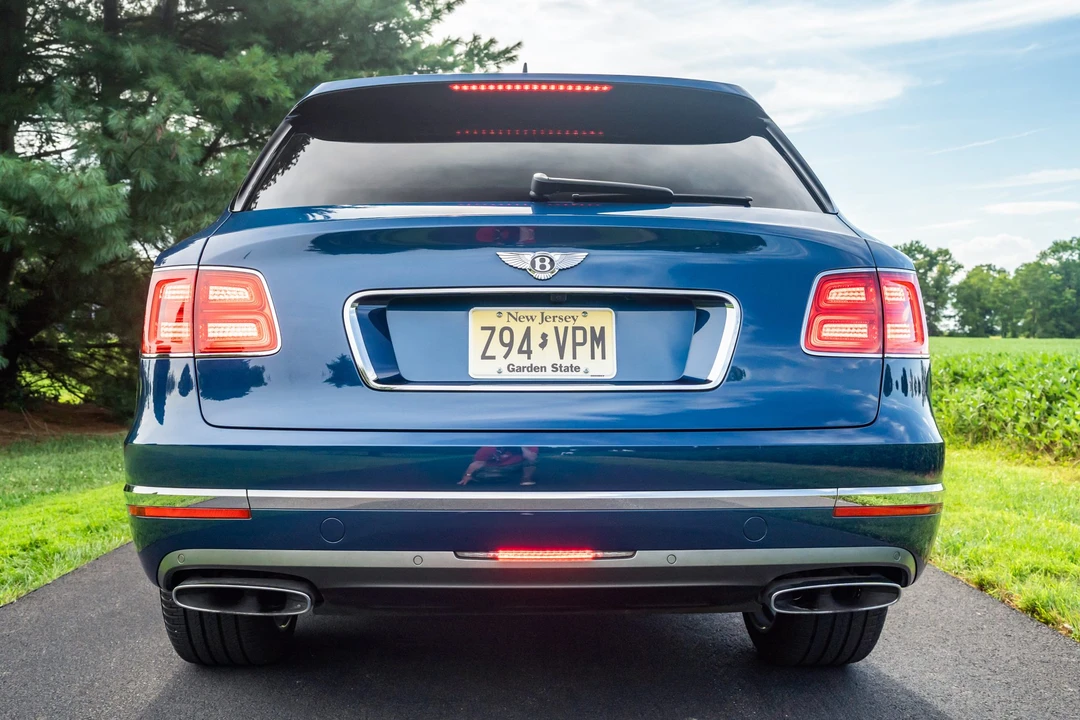 2017 Bentley Bentayga - Image 10 of 31