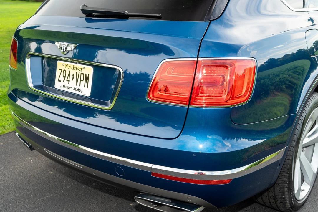 2017 Bentley Bentayga - Image 22 of 31