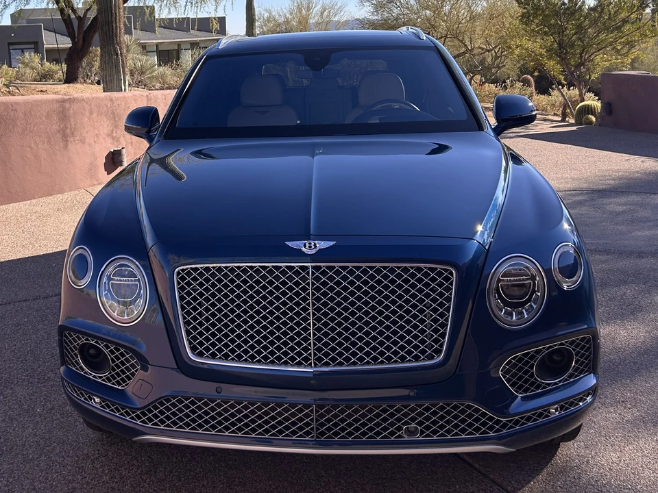 2017 Bentley Bentayga - Image 4 of 31