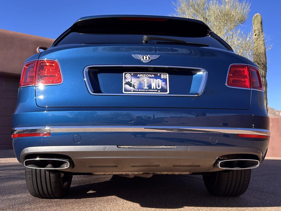 2017 Bentley Bentayga - Image 13 of 31