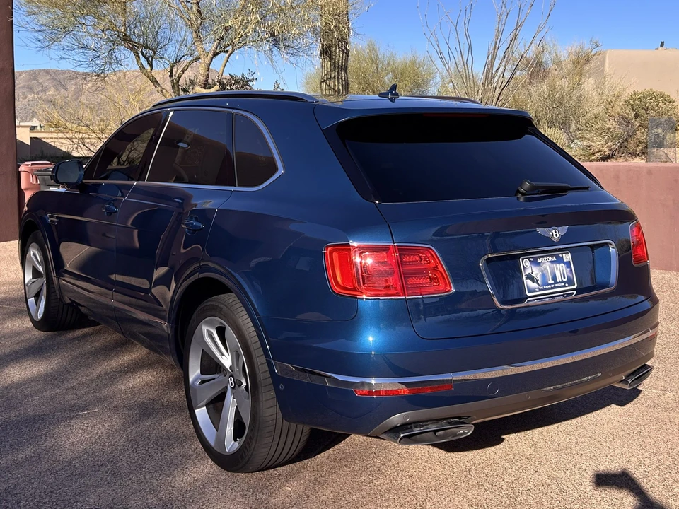 2017 Bentley Bentayga - Image 15 of 31