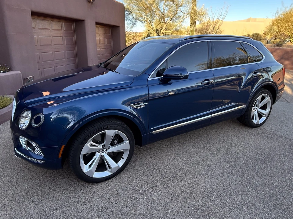 2017 Bentley Bentayga - Image 18 of 31