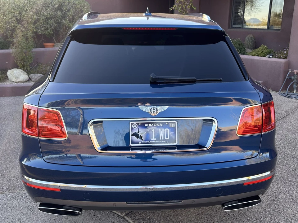 2017 Bentley Bentayga - Image 11 of 31