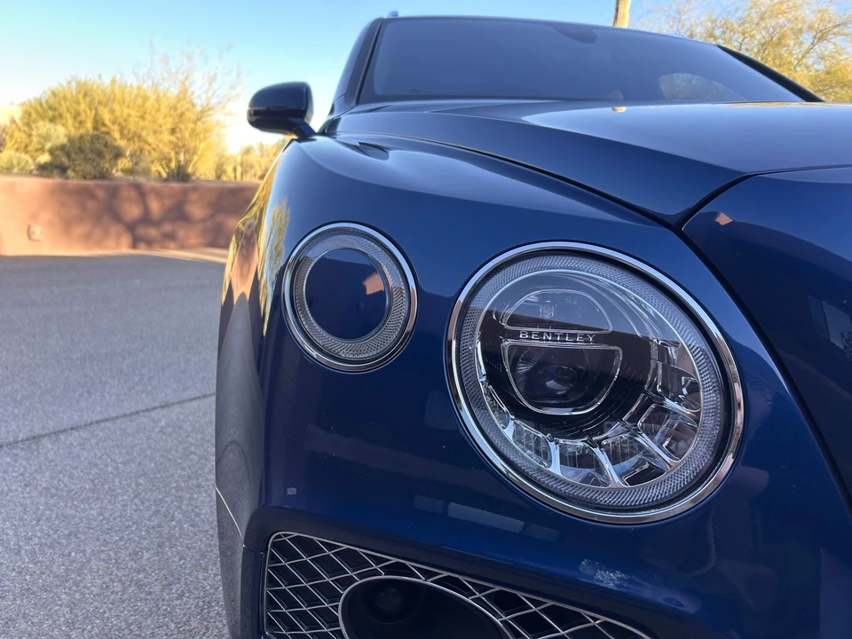 2017 Bentley Bentayga - Image 21 of 31