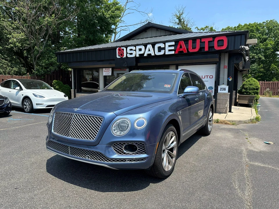 2017 Bentley Bentayga - Image 18 of 31