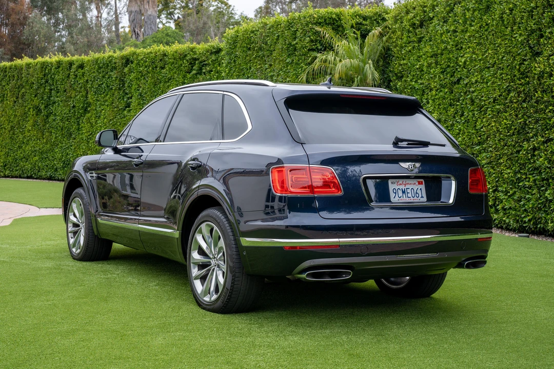 2017 Bentley Bentayga - Image 4 of 31