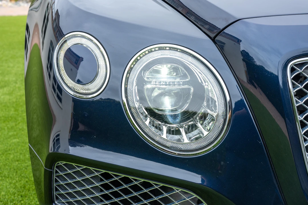 2017 Bentley Bentayga - Image 12 of 31