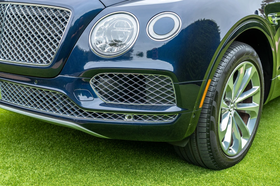 2017 Bentley Bentayga - Image 16 of 31