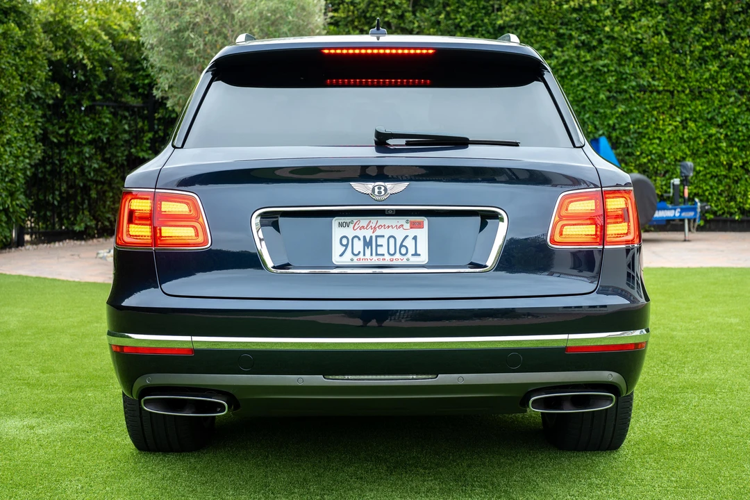 2017 Bentley Bentayga - Image 10 of 31