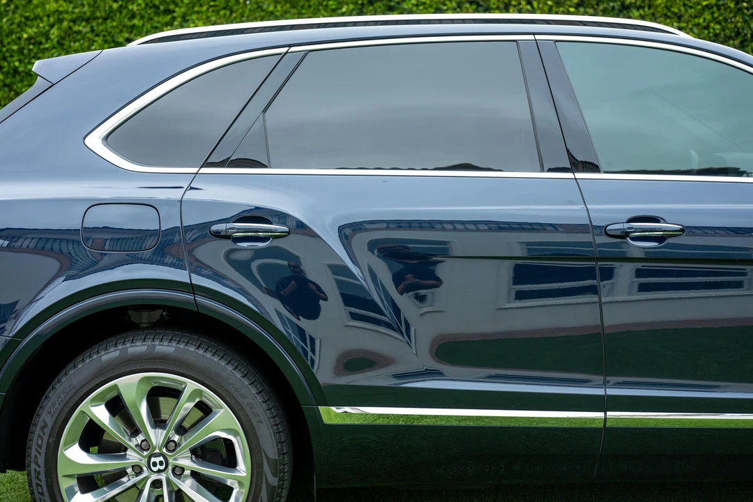 2017 Bentley Bentayga - Image 28 of 31