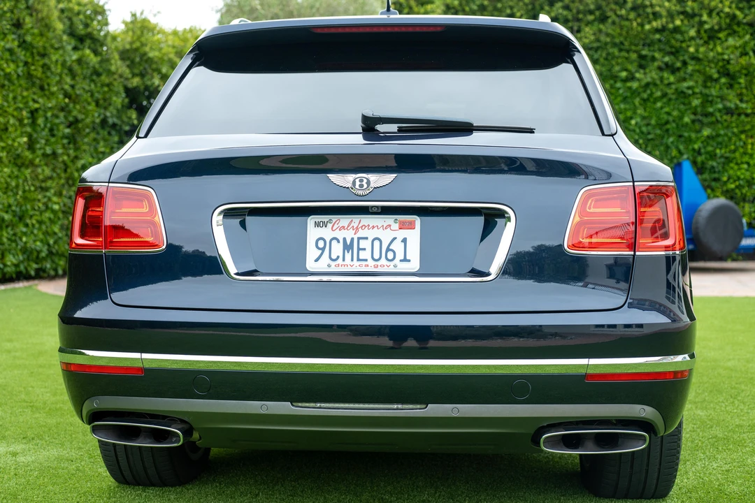 2017 Bentley Bentayga - Image 11 of 31