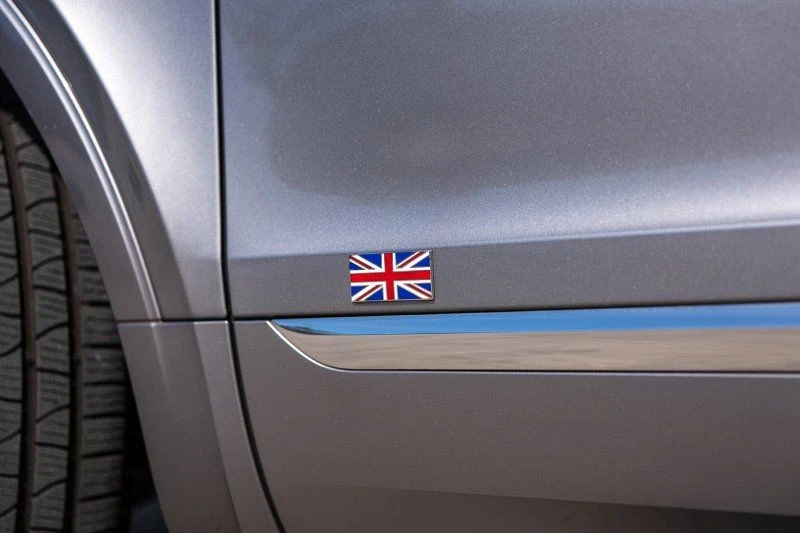 2017 Bentley Bentayga - Image 13 of 29