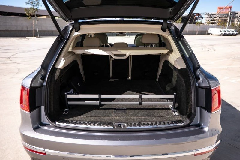 2017 Bentley Bentayga - Image 29 of 29