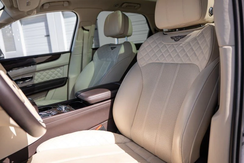 2017 Bentley Bentayga - Image 20 of 29