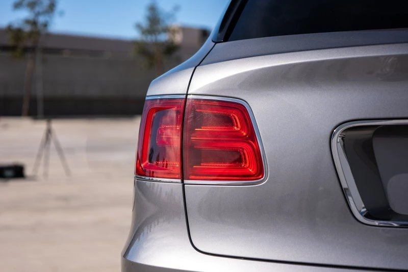 2017 Bentley Bentayga - Image 16 of 29
