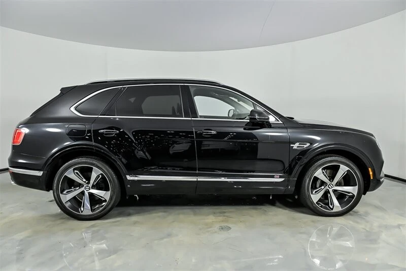 2017 Bentley Bentayga - Image 10 of 31