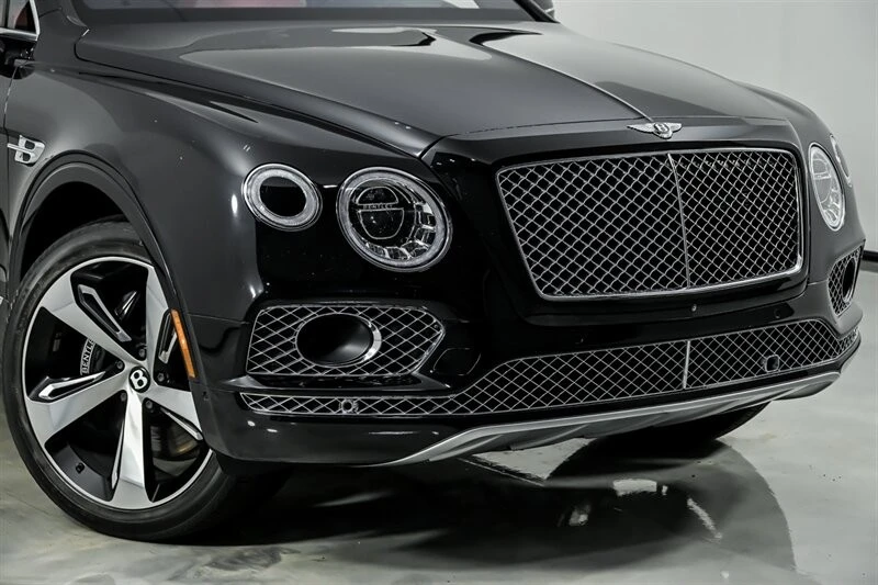 2017 Bentley Bentayga - Image 2 of 31