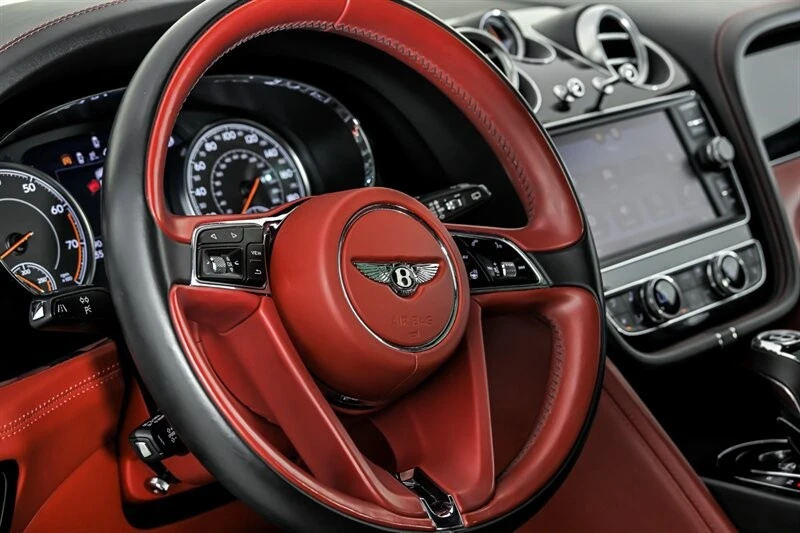 2017 Bentley Bentayga - Image 22 of 31