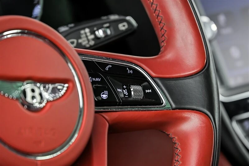 2017 Bentley Bentayga - Image 24 of 31